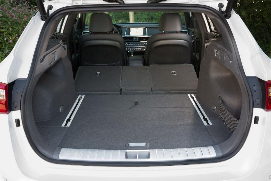 Багажник Kia Optima Sportswagon GT Line 2016 года  (WW) (фото 7 из 31)
